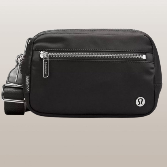 lululemon athletica Handbags - NWT- Lululemon Everywhere Convertible Crossbody Bag Black 1.5L